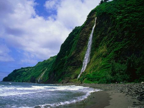 kaluahine_waterfall_waipio_valley_hamakua_coast_hawaii.jpg